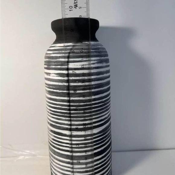 Black And White Striped Vase 10” Contemporary Look - Picture 7 of 8